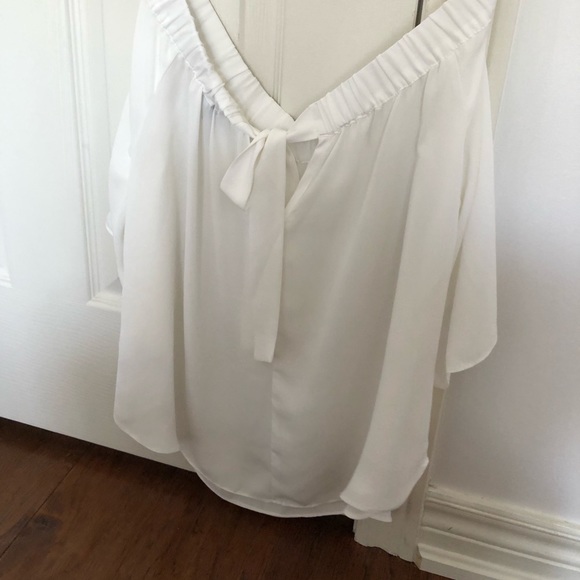 Off the shoulder white blouse - Picture 2 of 2
